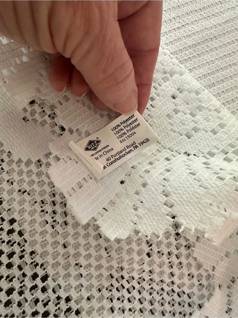 Ritz 72” Round White Lace Tablecloth Floral Polyester Table Cover